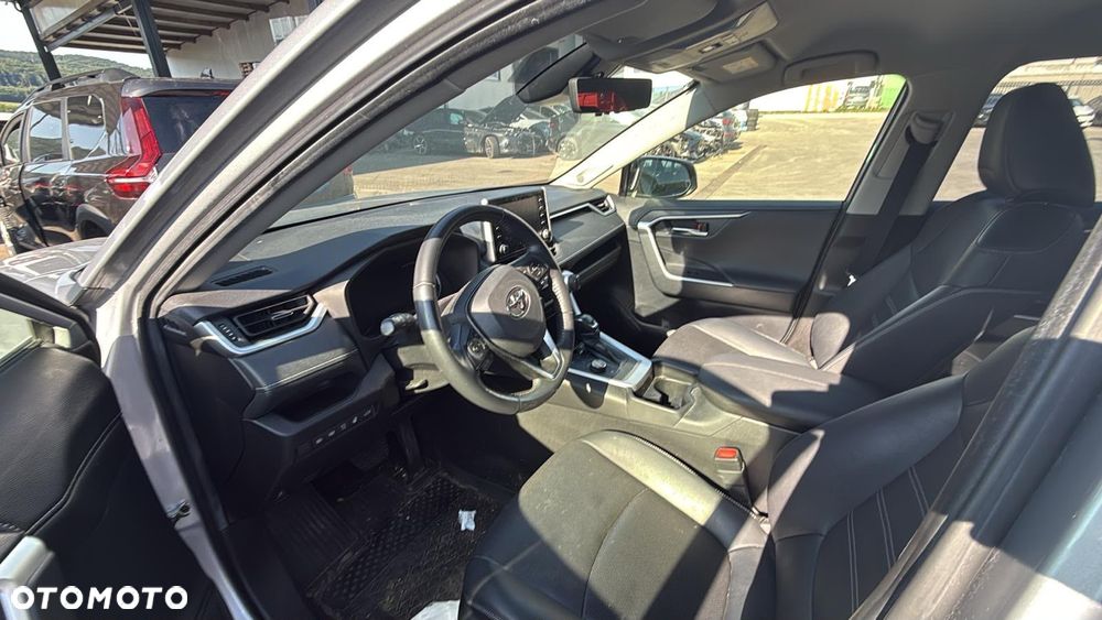 Toyota RAV4 - 5