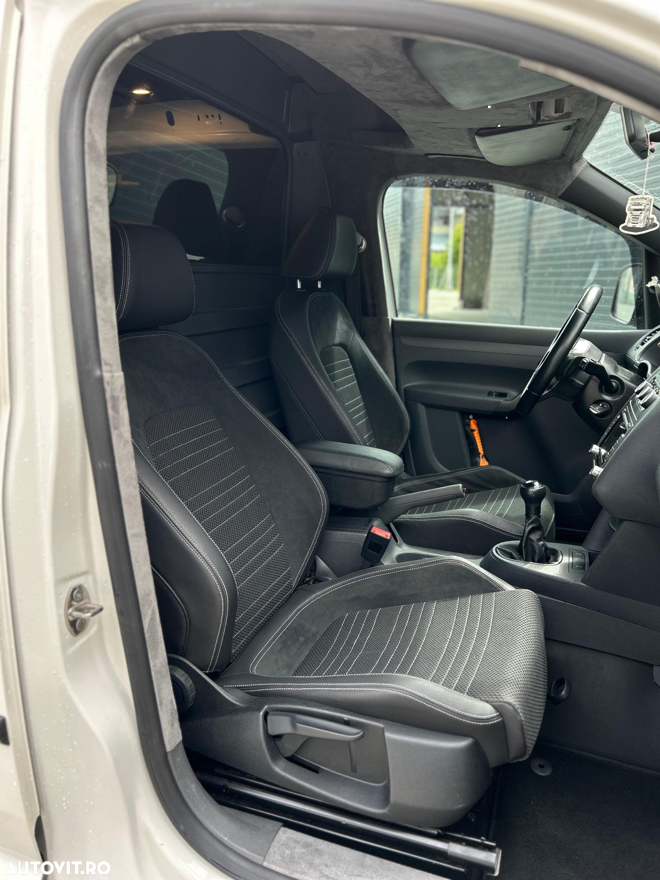 Volkswagen Caddy Maxi 1.6 TDI BlueMotion - 8