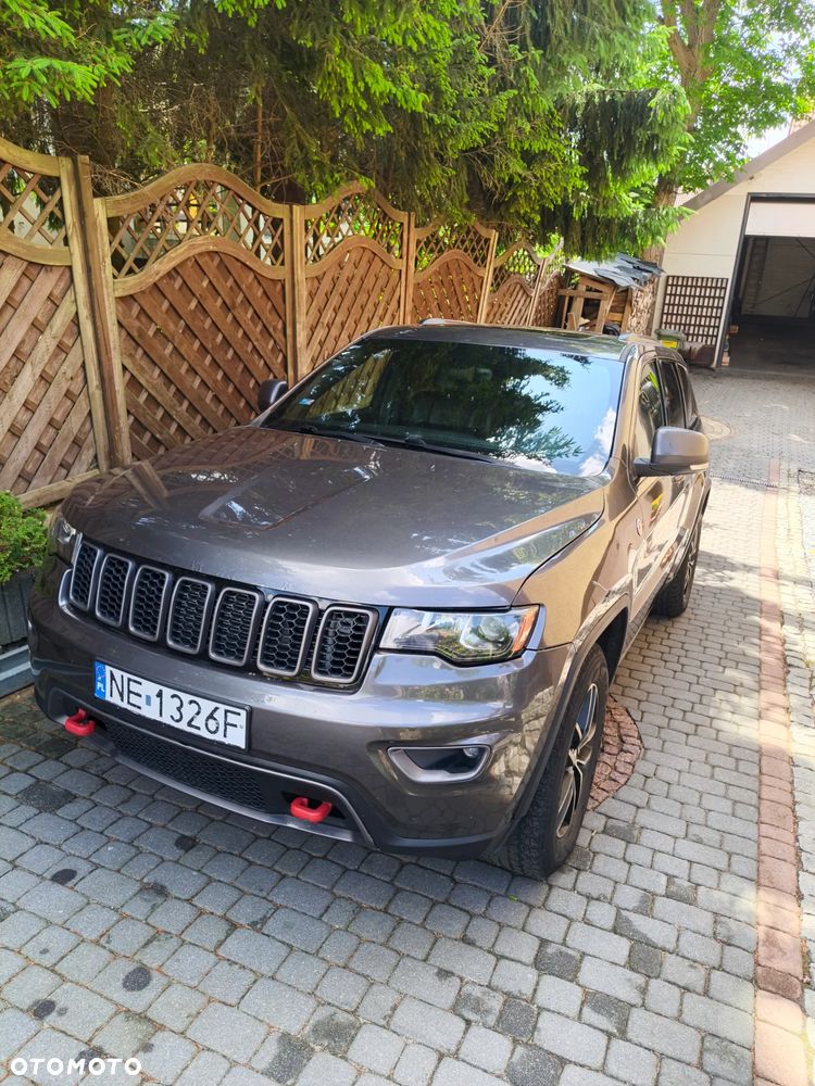 Jeep Grand Cherokee - 1