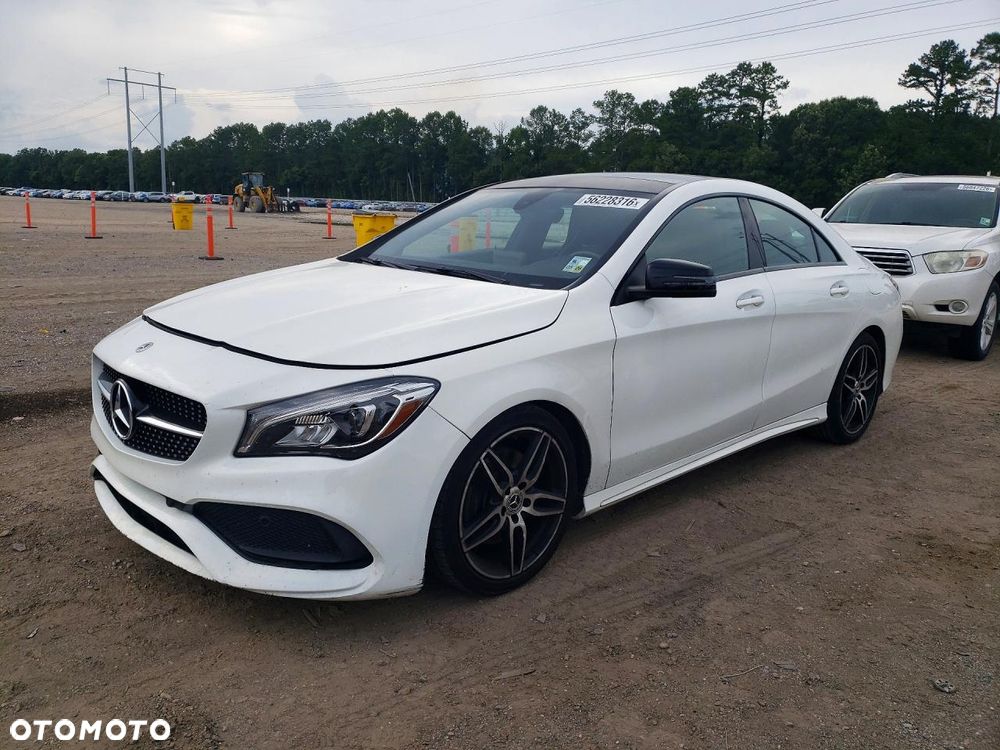 Mercedes-Benz CLA 250 4Matic 7G-DCT AMG Line - 1
