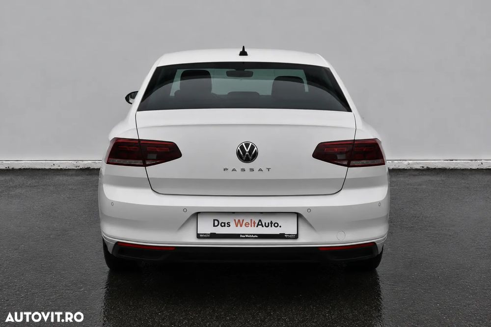 Volkswagen Passat 2.0 TDI DSG Comfortline - 11