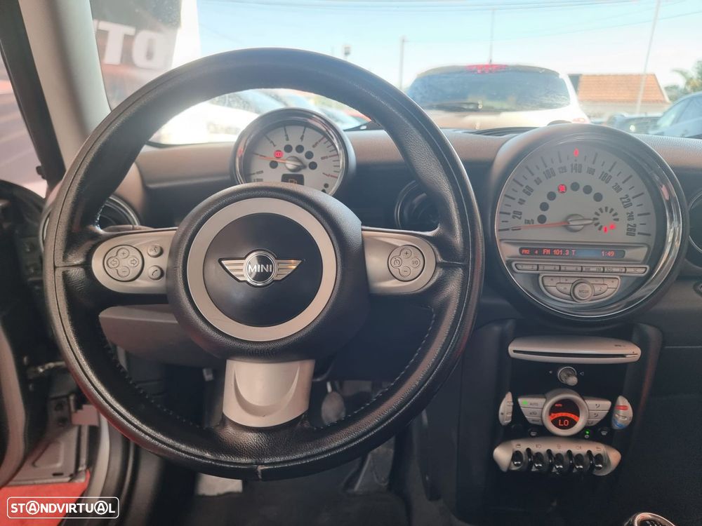 MINI 3 Portas Cooper D - 11