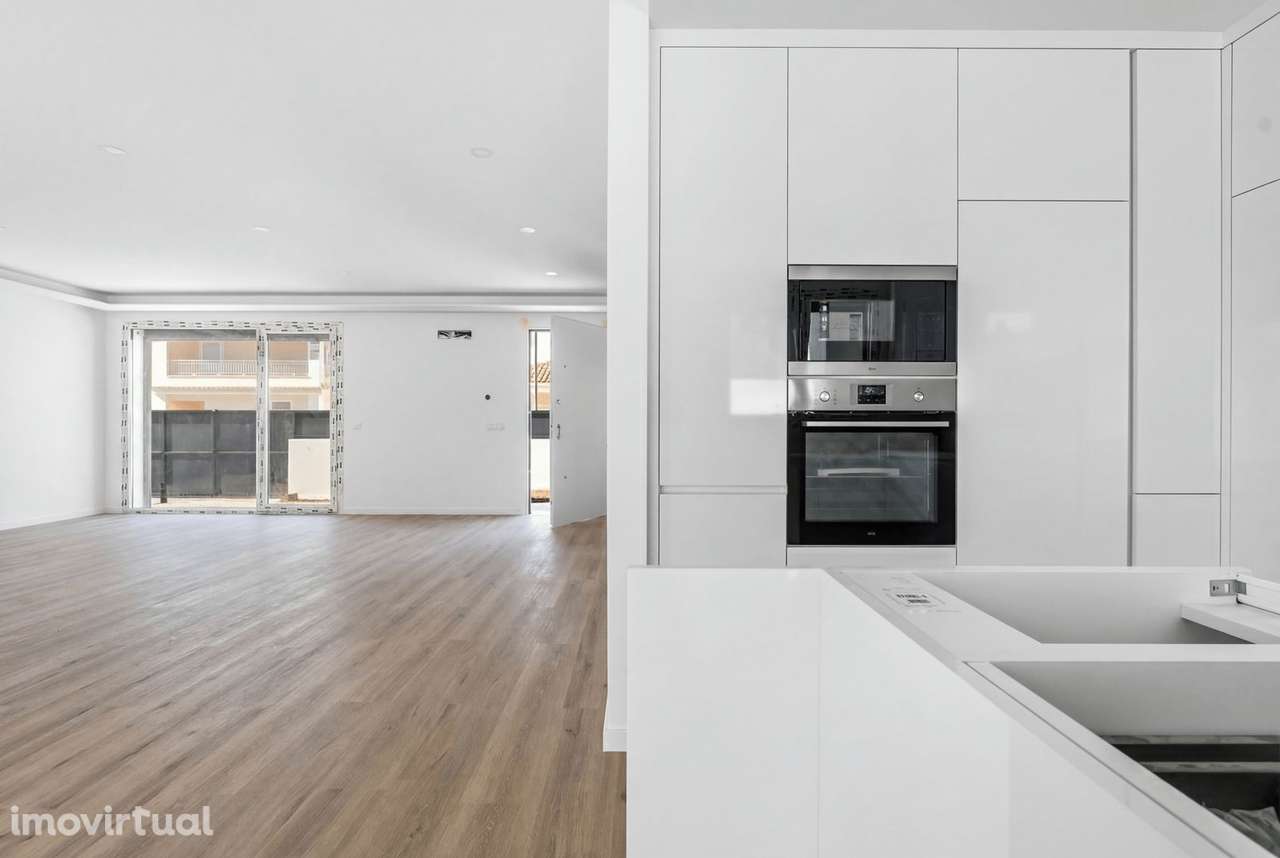 Moradia Geminada T3 com piscina, Abrunheira, Sintra - Grande imagem: 5/27