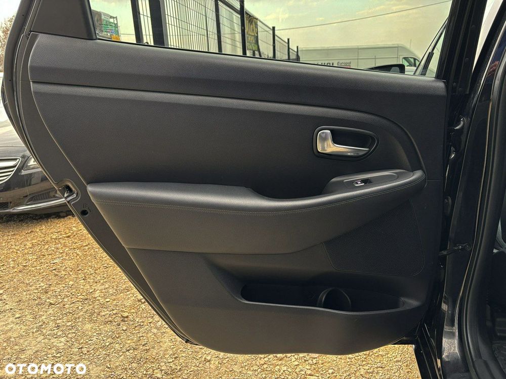 Kia Carens 2.0 GDI Automatik Edition 7 - 21