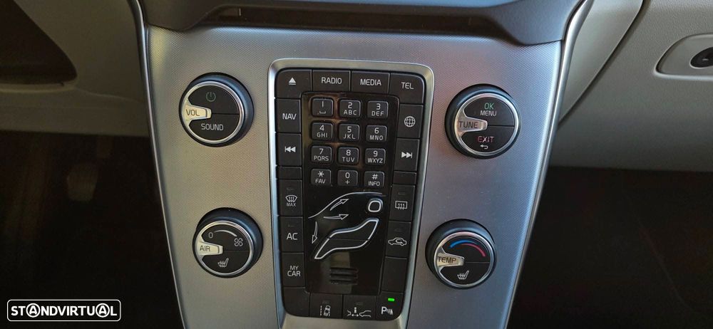 Volvo V40 Cross Country 2.0 D3 Momentum - 15