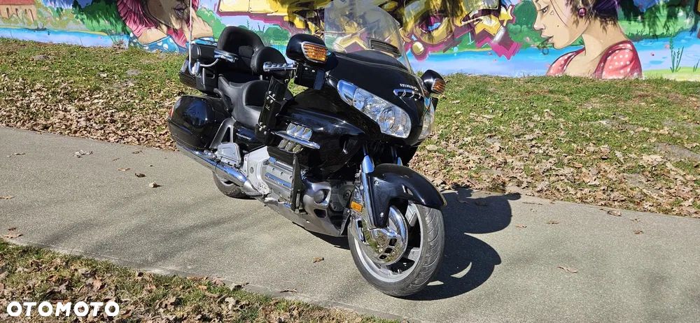 Honda GL - 6