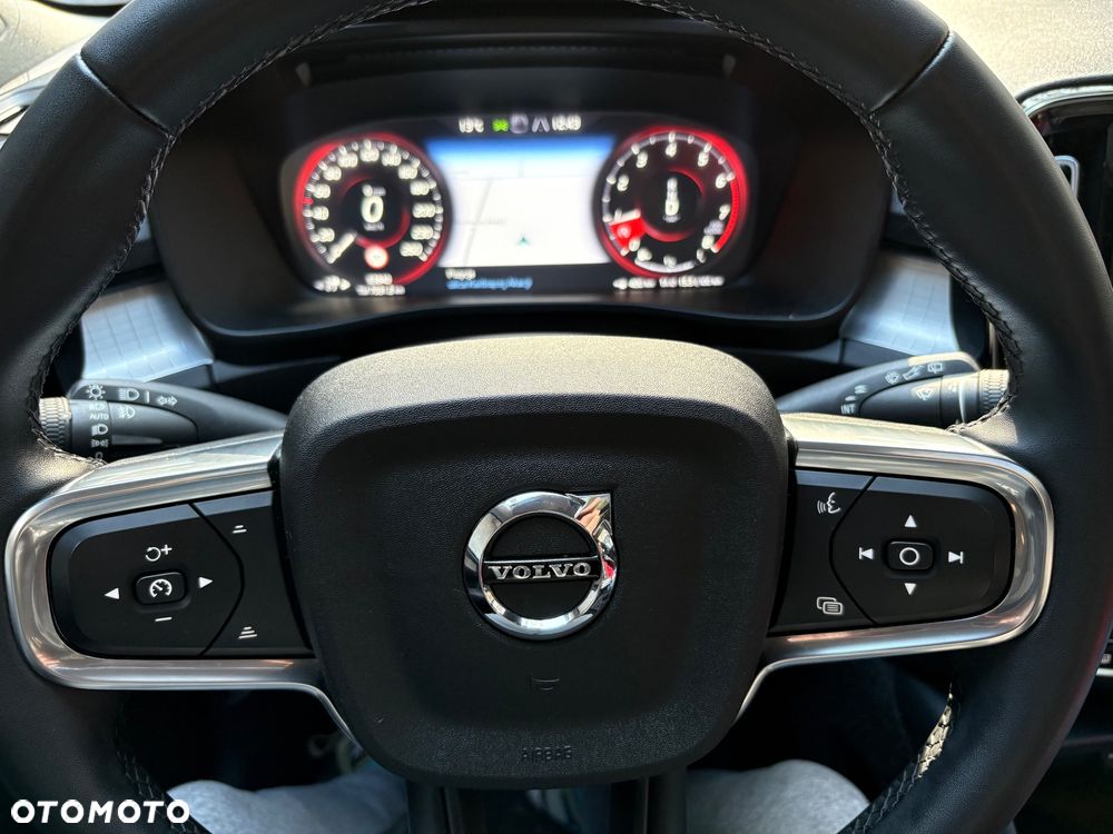 Volvo XC 40 T4 R-Design - 18