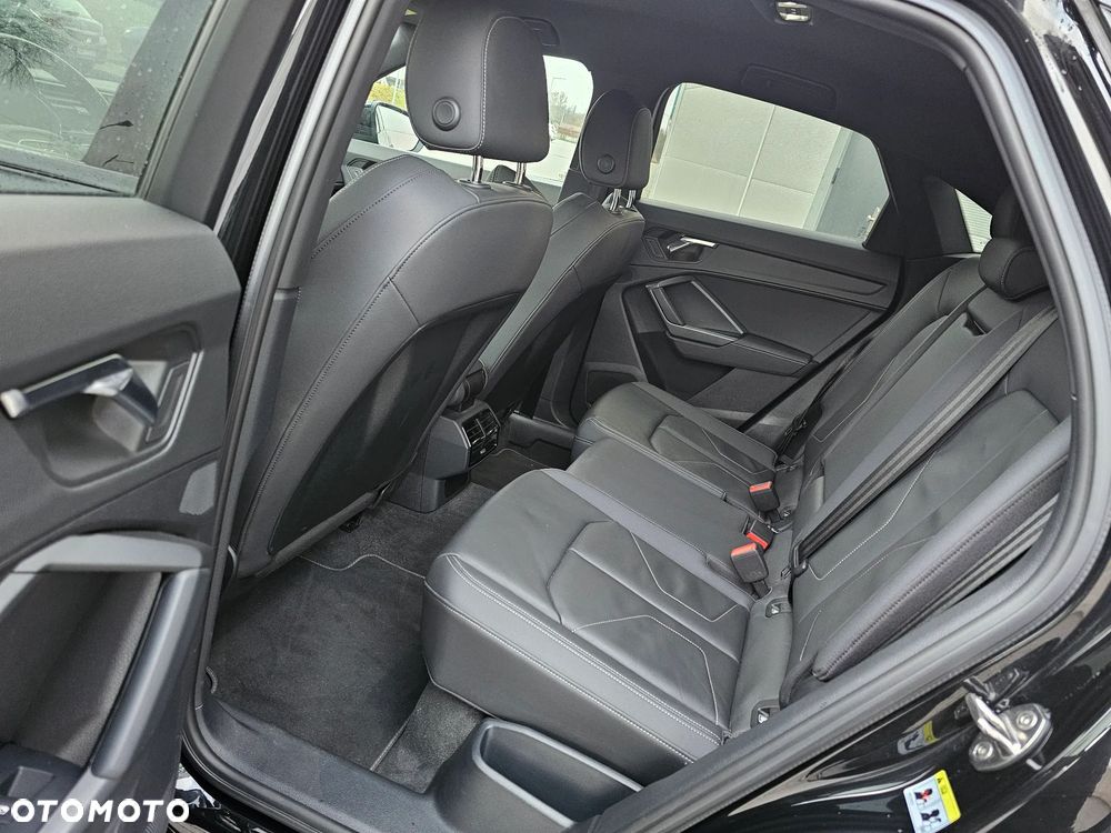 Audi Q3 Sportback 35 TDI quattro S tronic S line - 23