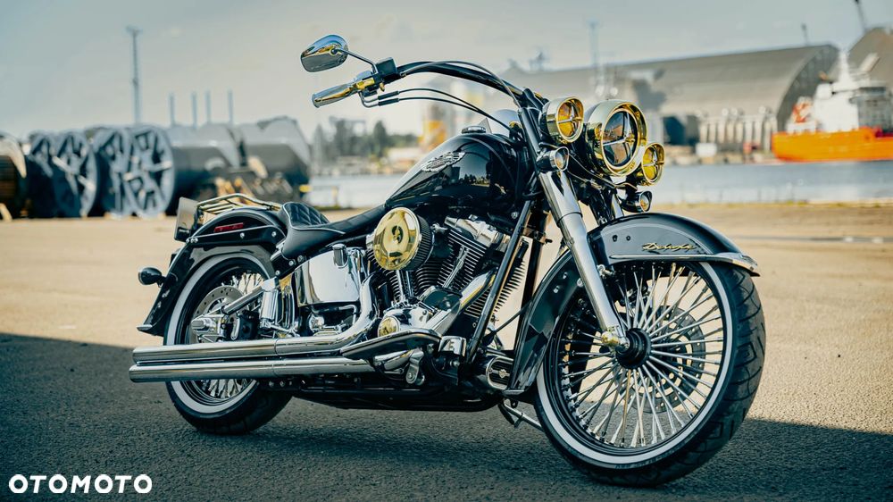 Harley-Davidson Softail Deluxe - 2