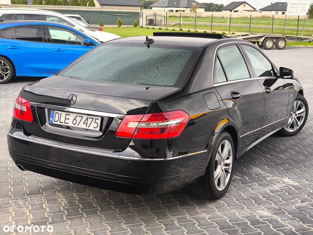 Mercedes-Benz Klasa E 200 CGI BlueEFFICIENCY 7G-TRONIC Avantgarde - 11