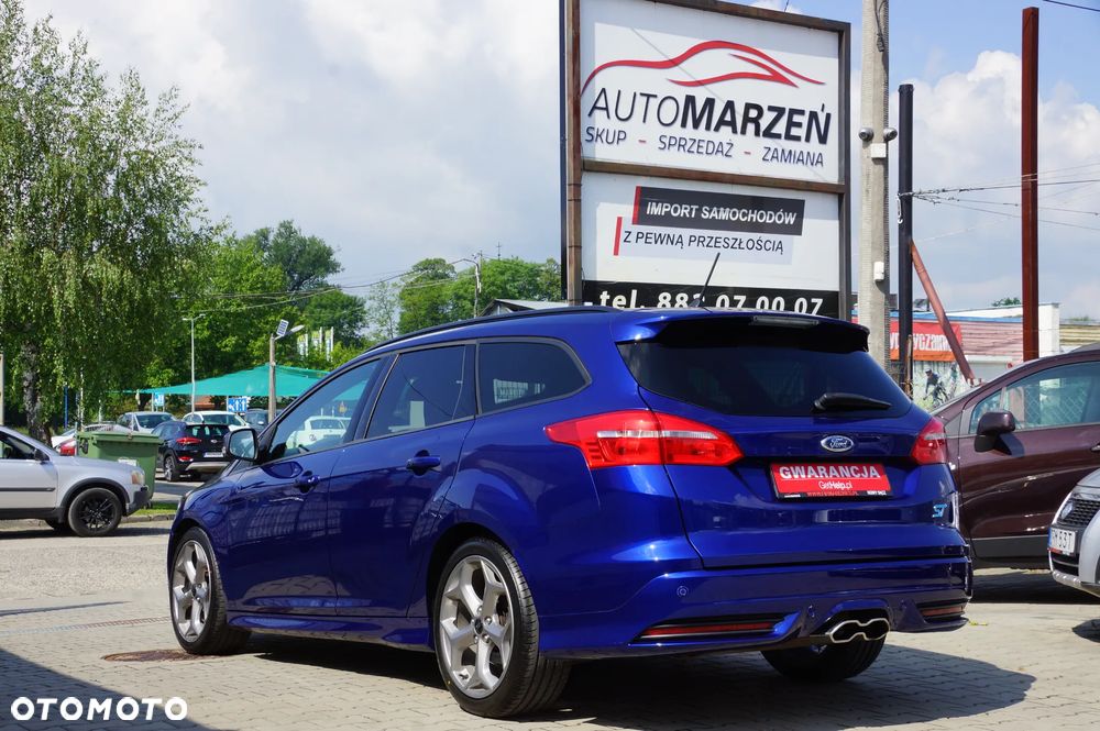 Ford Focus ST - 7