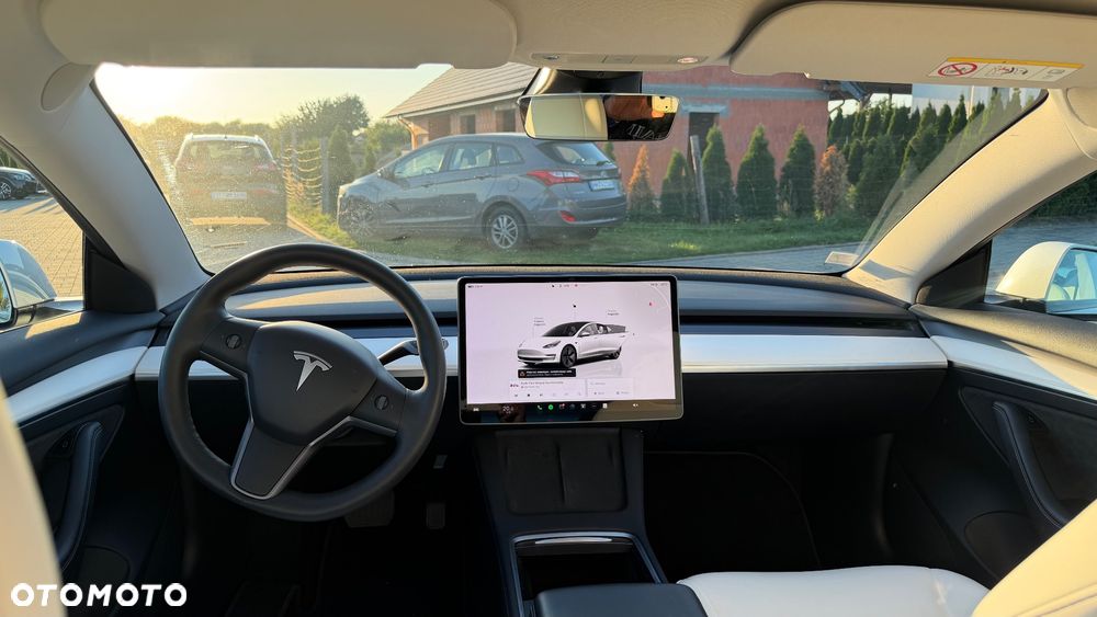 Tesla Model 3 Long Range RWD Premium - 20