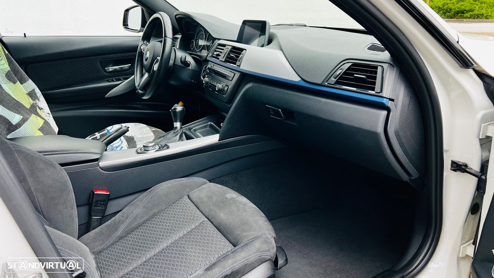BMW 320 d Pack M - 4
