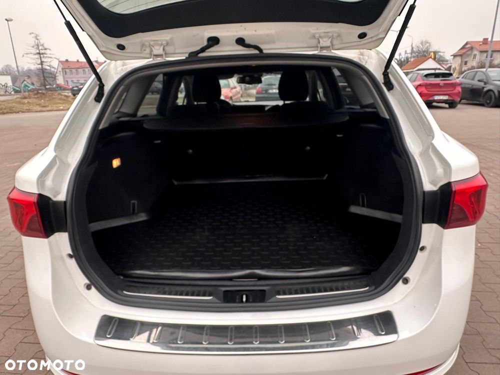 Toyota Avensis 2.0 D-4D Premium - 6