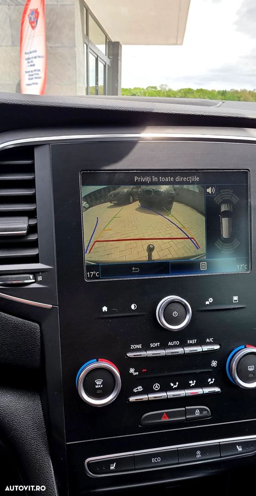 Renault Megane TCe 140 GPF LIMITED - 32