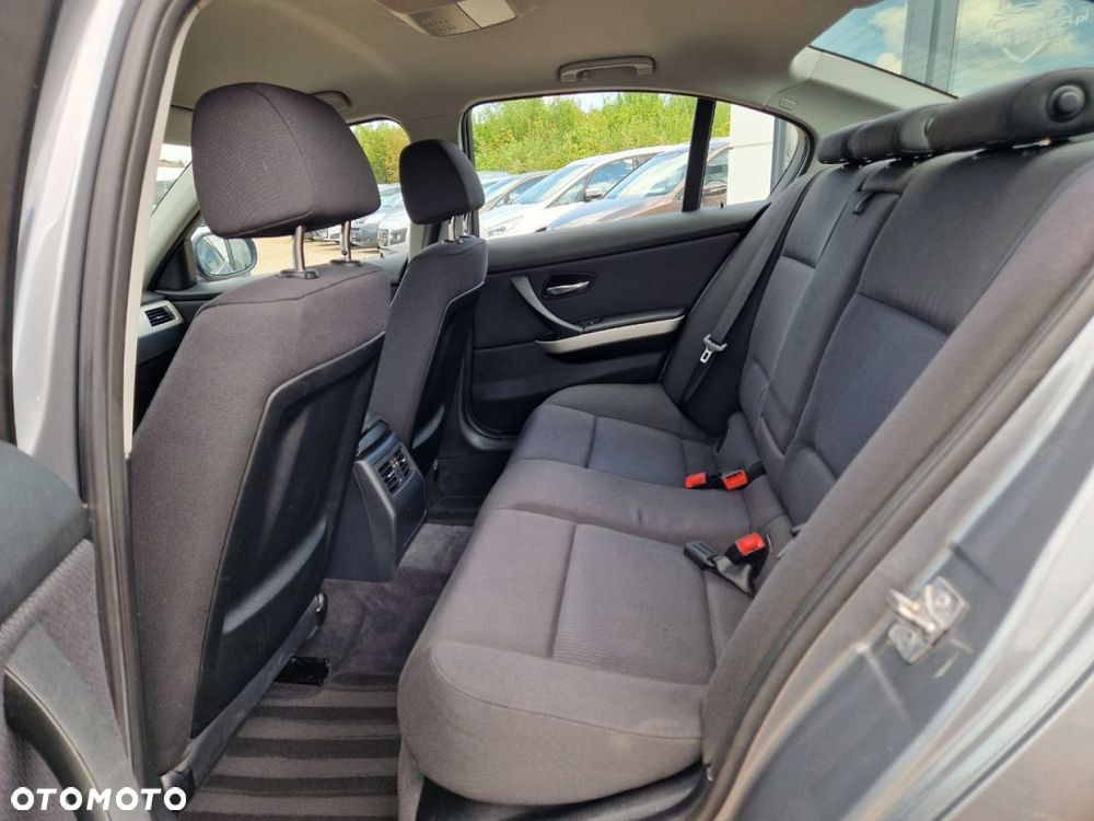 BMW Seria 3 318d - 8