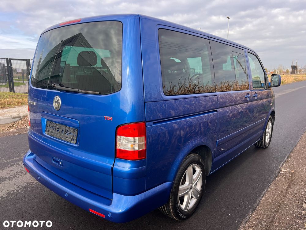 Volkswagen Multivan - 3