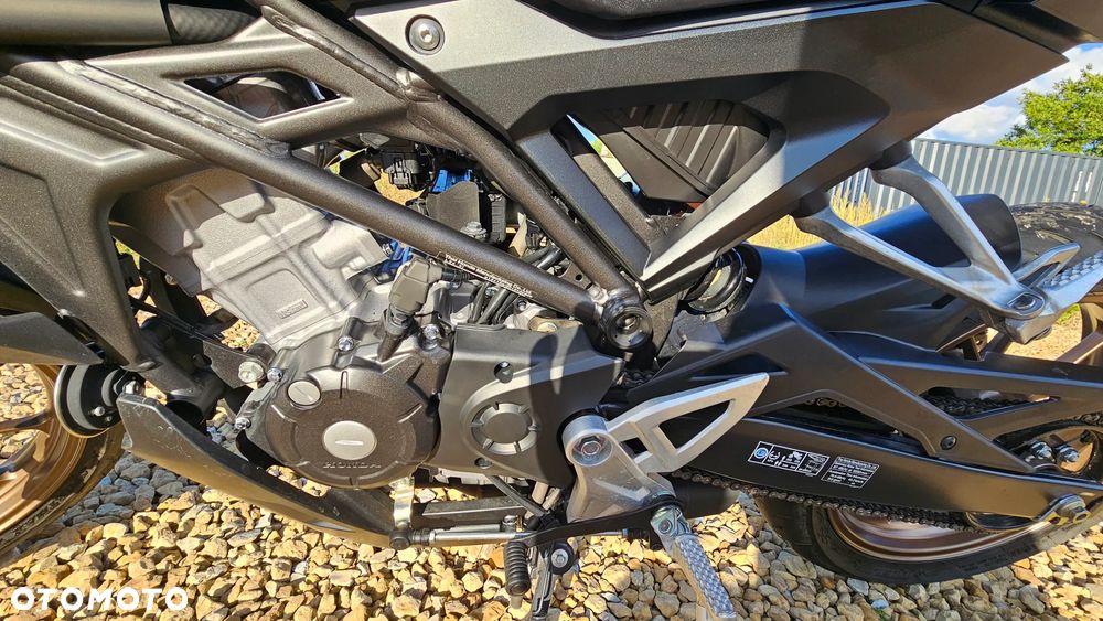 Honda CB - 9