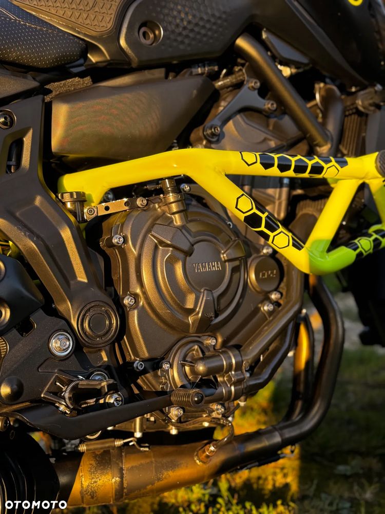 Yamaha MT - 13