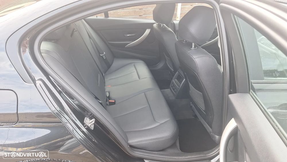 BMW 320 d Efficient Dynamic Edition Aut. Luxury Line - 6