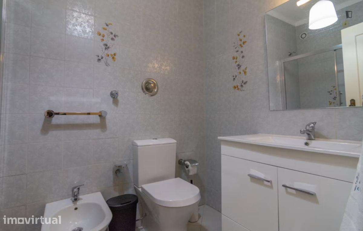 Quarto - localizado em Paranhos Porto - Grande imagem: 4/18
