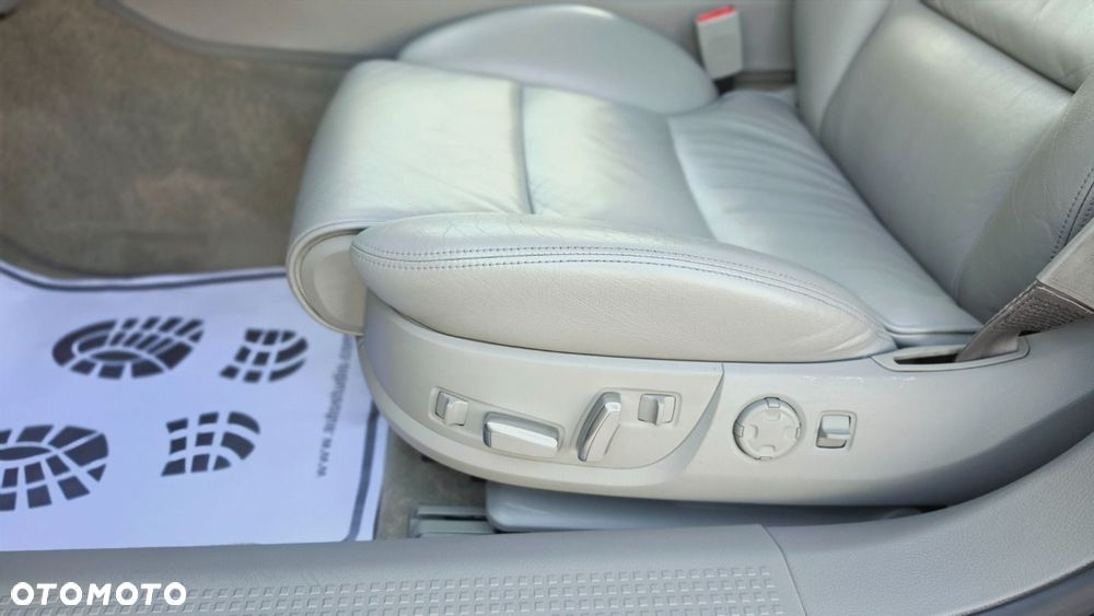 Audi A8 3.7 Quattro - 14