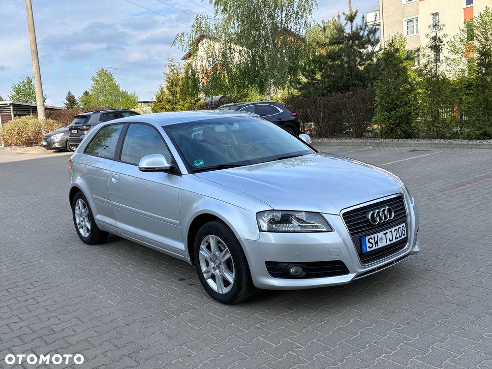 Audi A3 3-drzwiowe 1.6 Attraction - 5