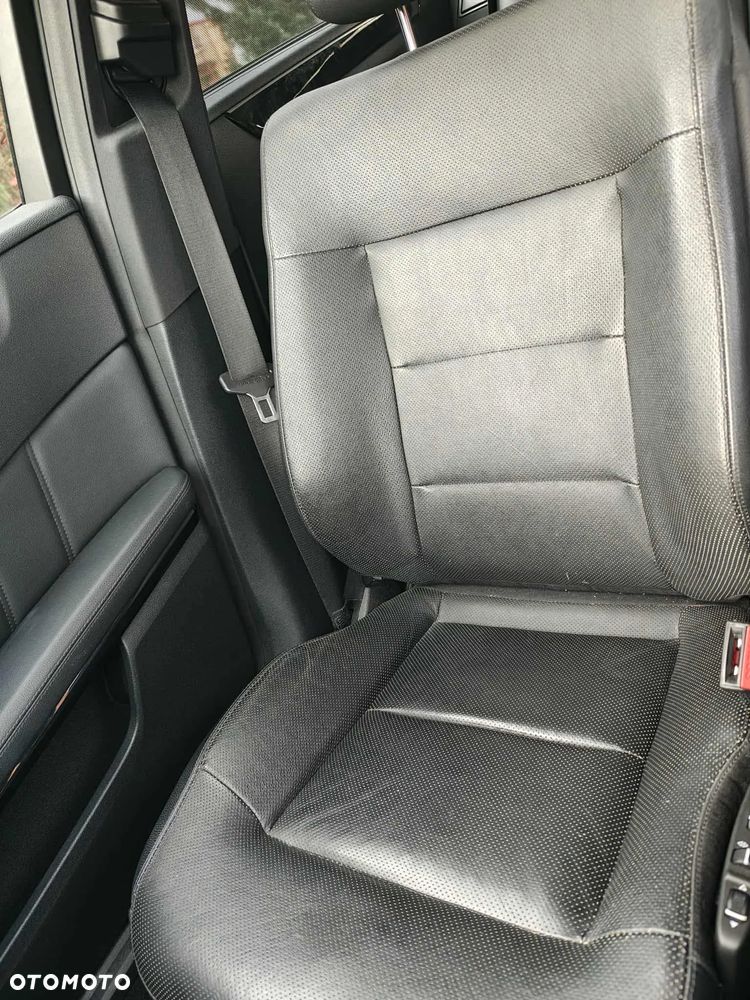 Mercedes-Benz Klasa E 300 CDI BlueEff Avantgarde - 17