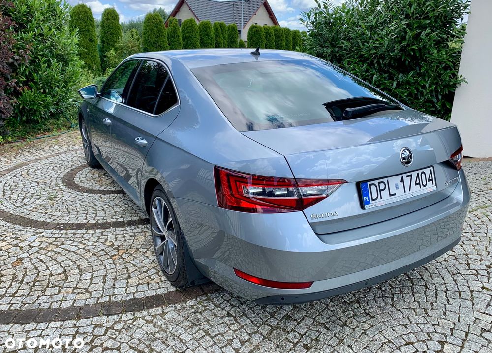 Skoda Superb 2.0 TDI L&K DSG - 4