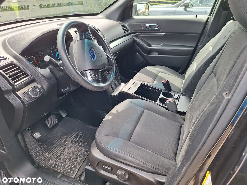 Ford Explorer - 11