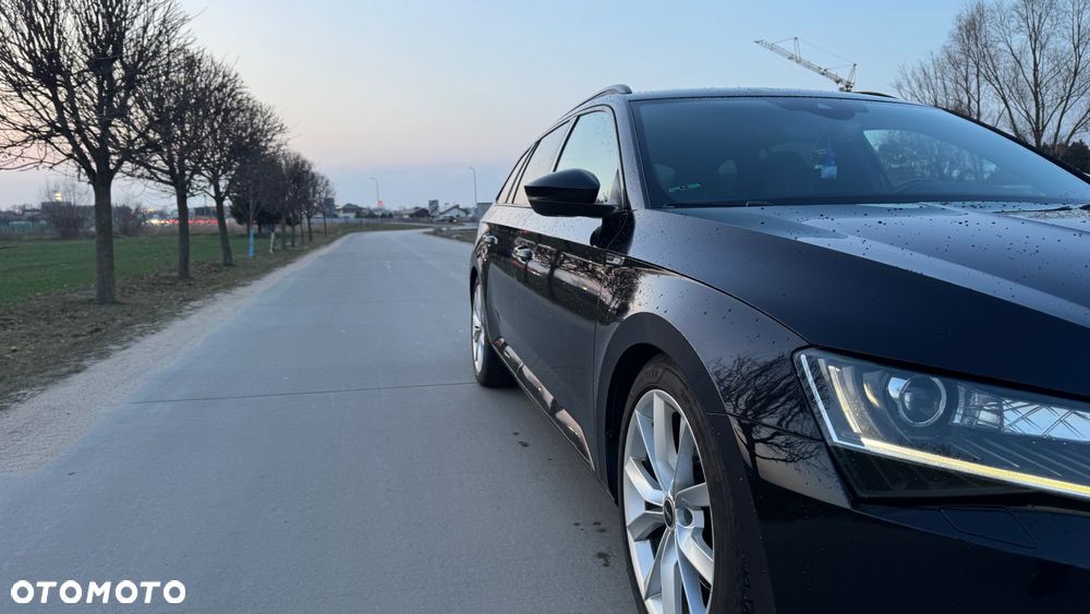 Skoda Superb 2.0 TDI DSG Sportline - 15