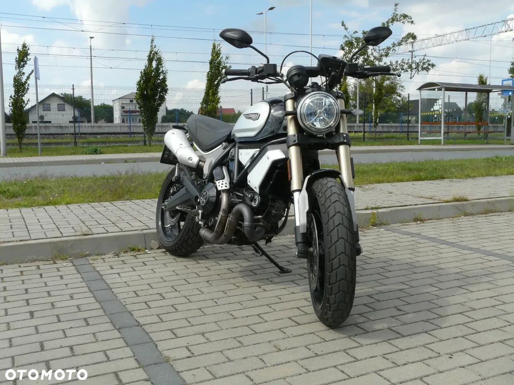 Ducati Scrambler - 1