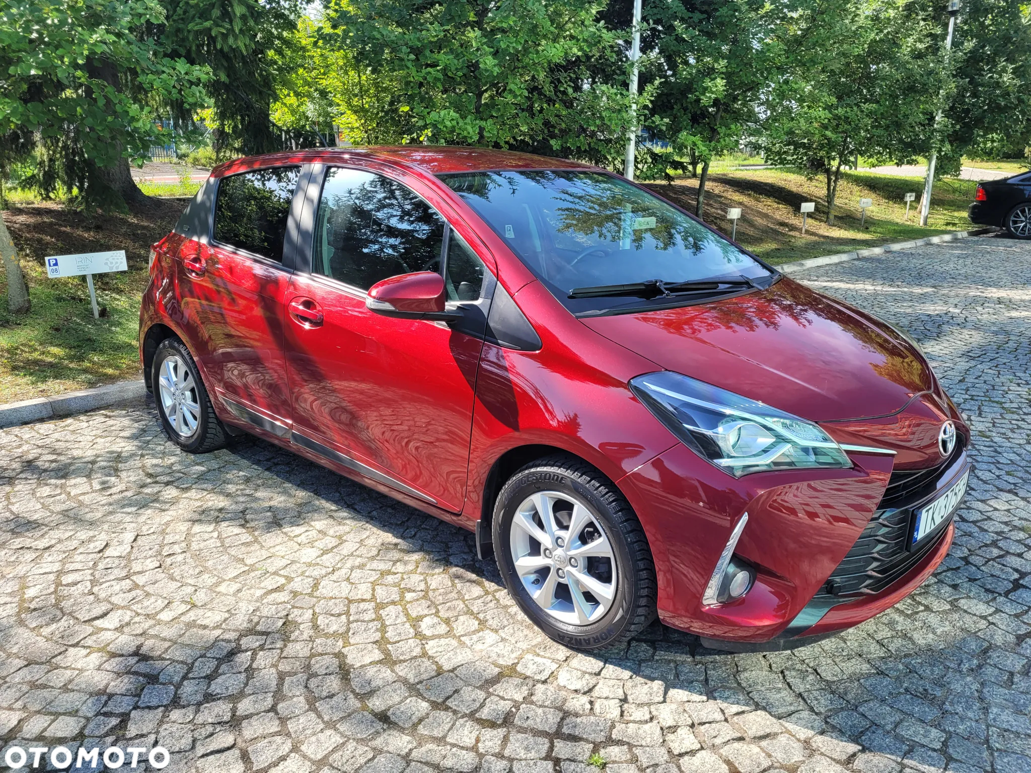 Toyota Yaris 1.5 Premium CVT - 2