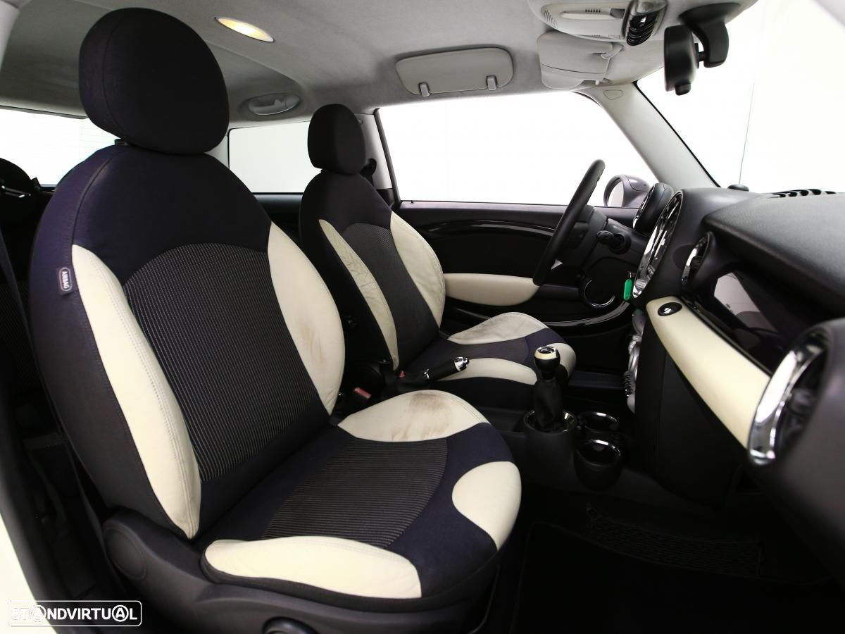 MINI 3 Portas Cooper D - 9