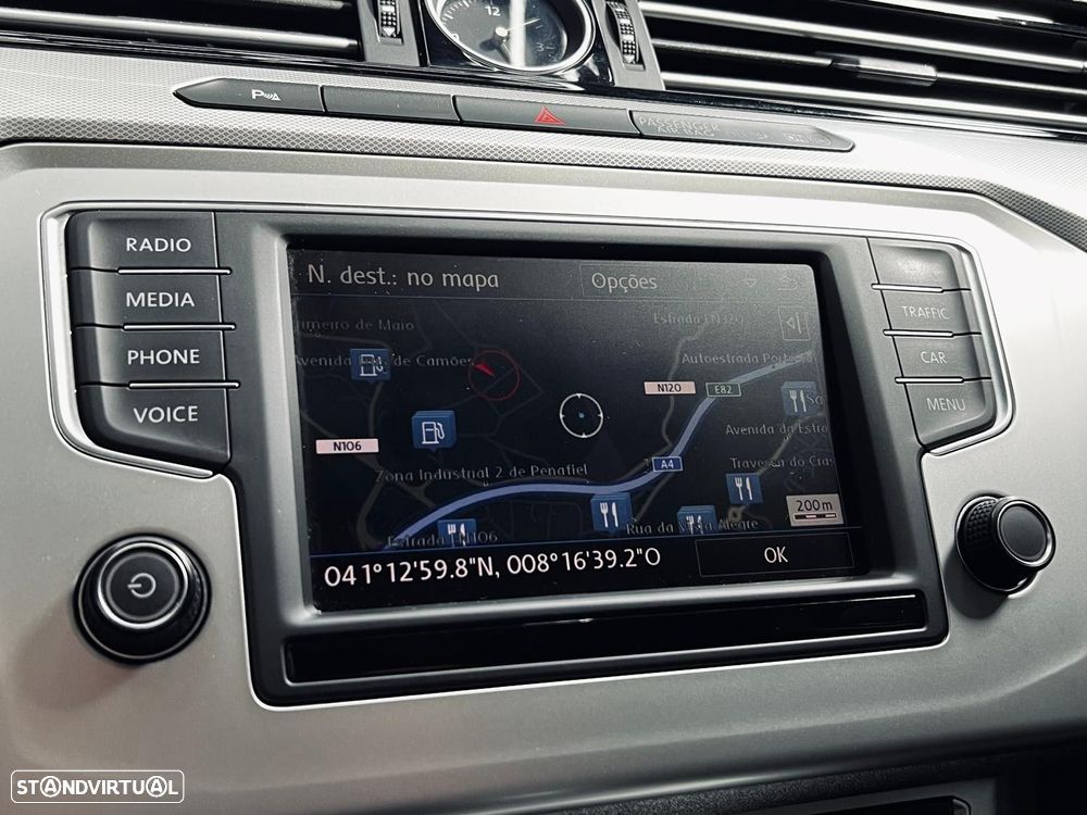 VW Passat 1.6 TDI DSG - 23