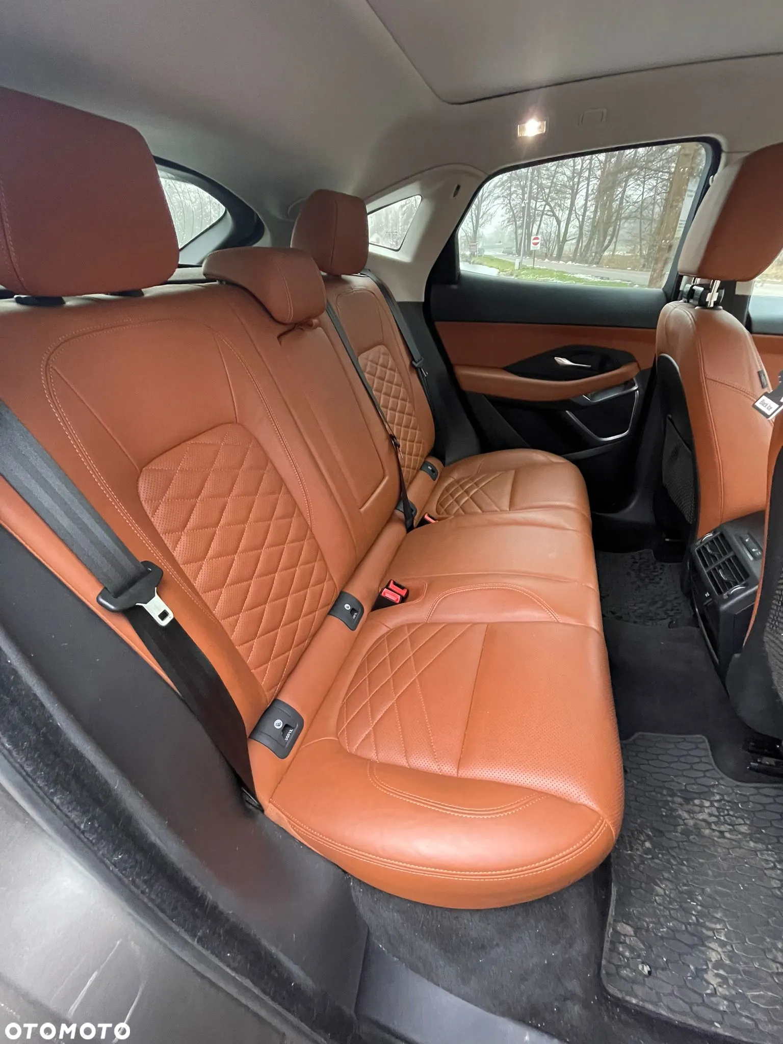 Jaguar E-Pace 2.0 i4P AWD R-Dynamic S - 9