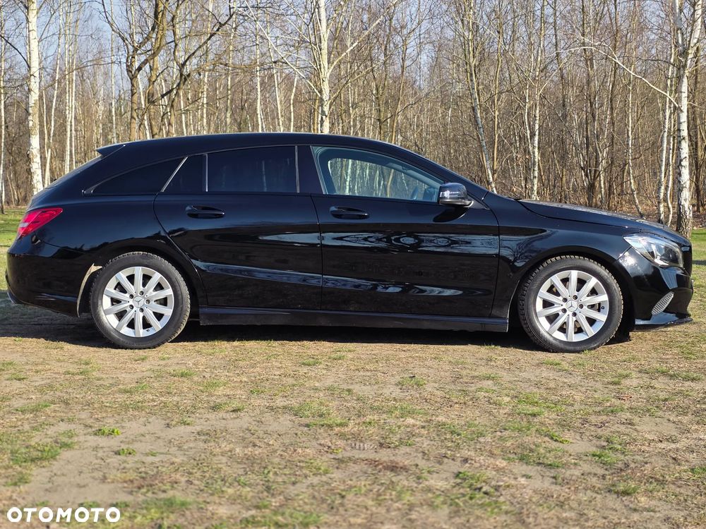 Mercedes-Benz CLA 180 7G-DCT Peak Edition - 4