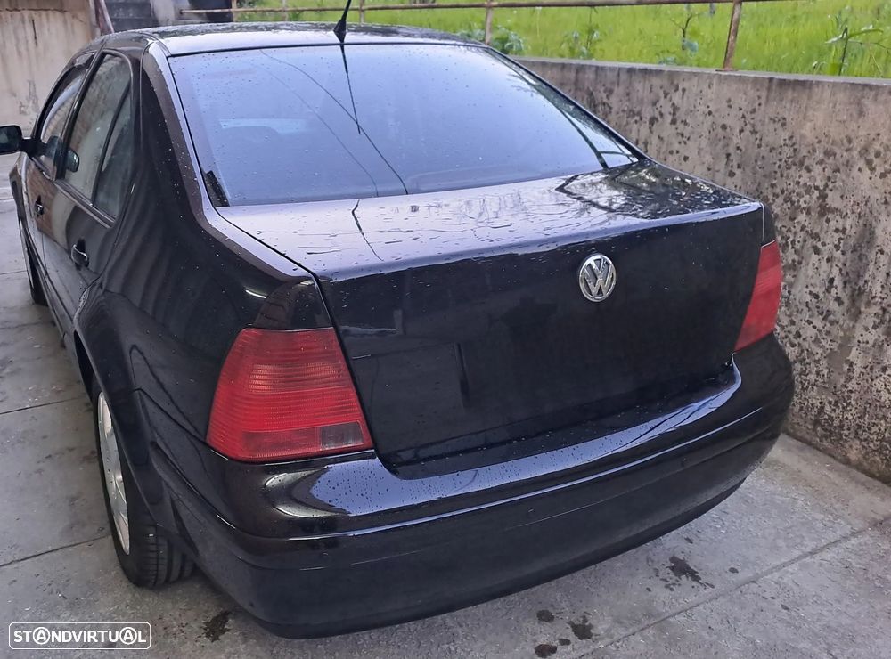 VW Bora 1.9 TDi Confortline - 3
