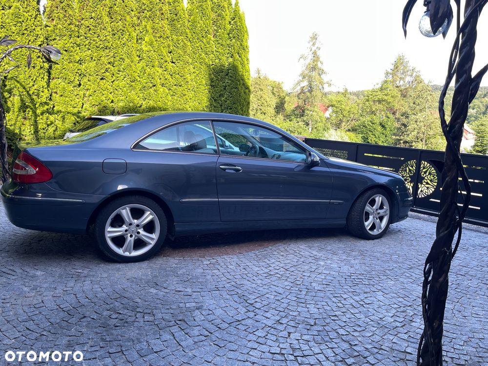 Mercedes-Benz CLK - 16