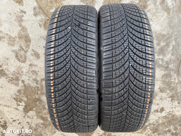 Vând 2 anvelope 215/45/20 goodyear allseazon ca noi