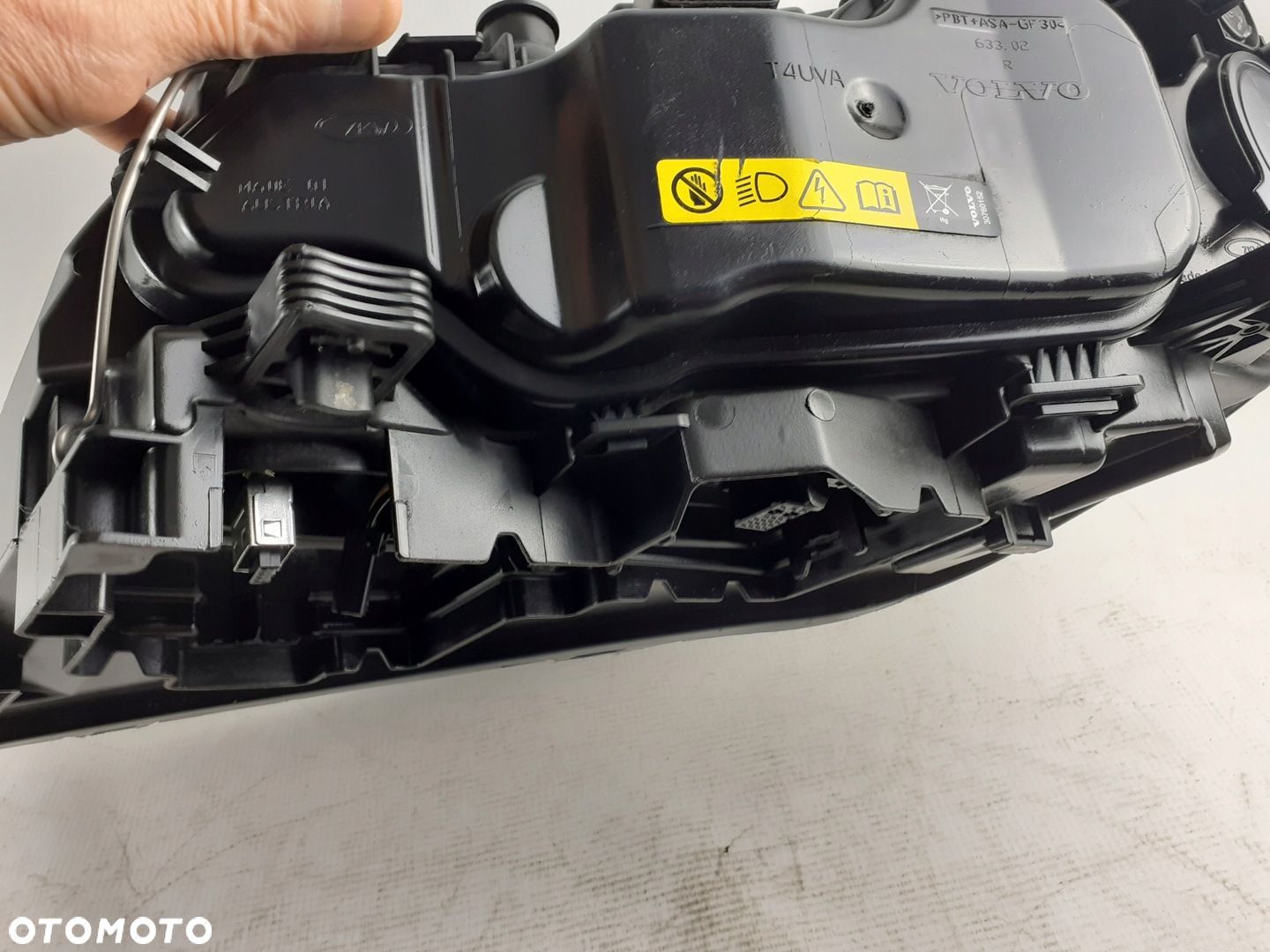 Lampa prawa przód Volvo XC70 V70 S80 ksenon 2007-16 - 1