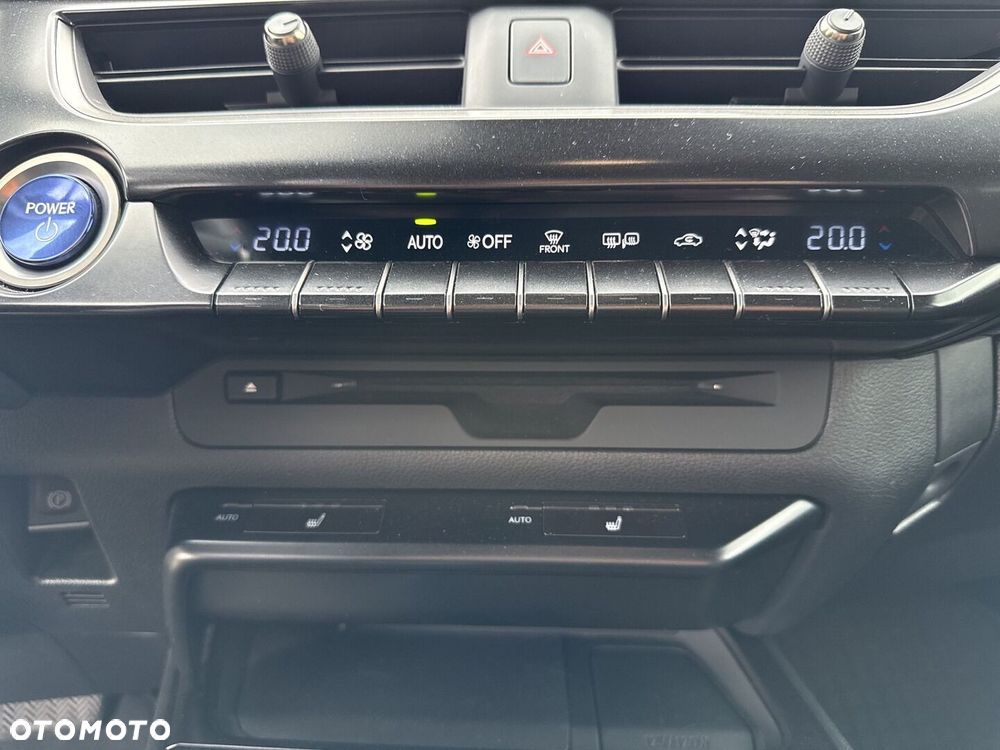Lexus UX 250h GPF F Impression 2WD - 20