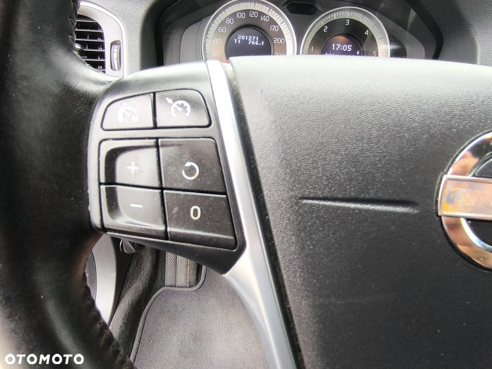 Volvo S60 D3 Momentum - 35