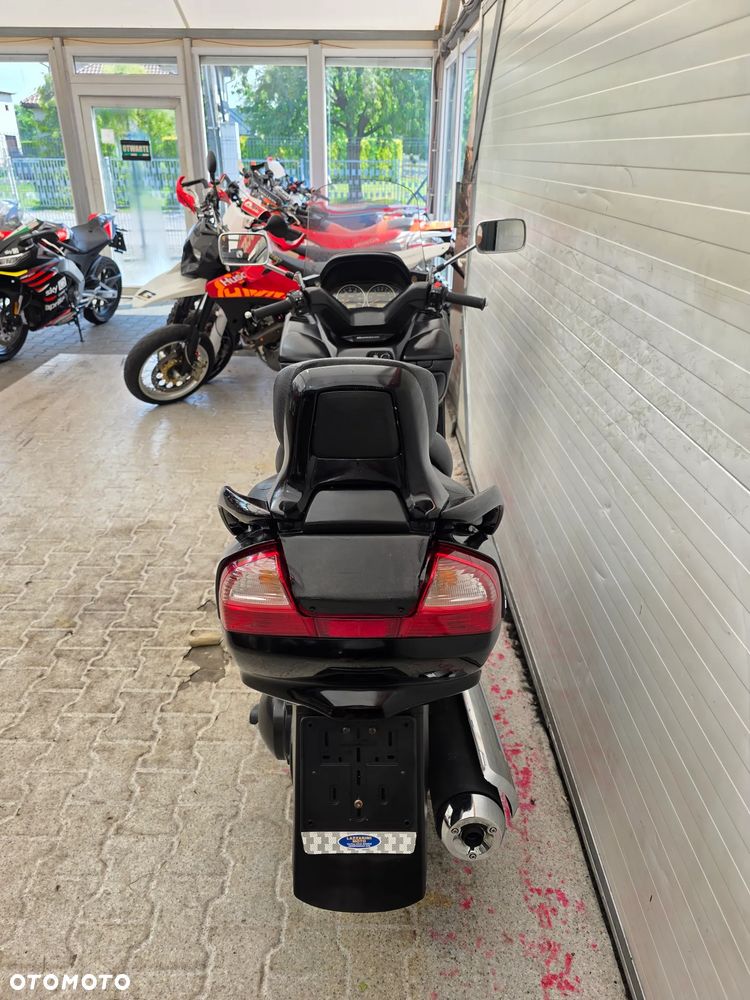 Suzuki Burgman - 27
