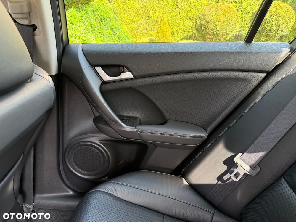 Honda Accord 2.4 Executive - 32