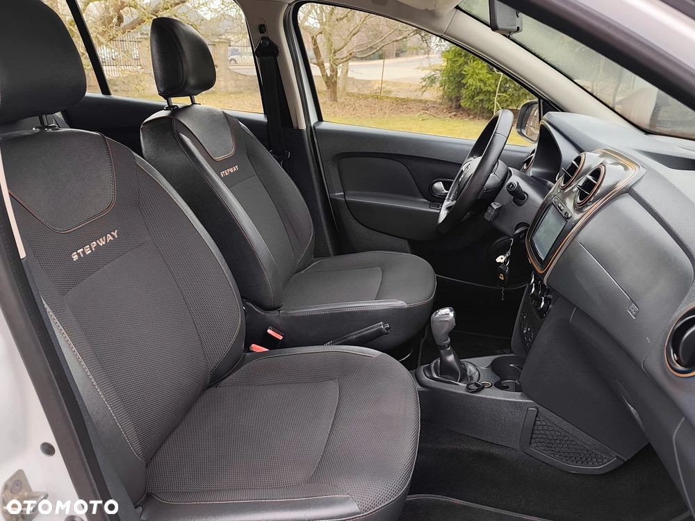 Dacia Sandero Stepway dCi 90 S&S Easy-R Celebration - 22