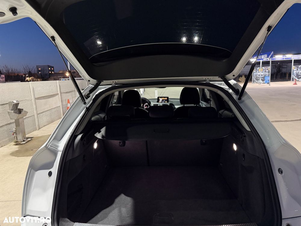 Audi Q3 2.0 TDI Quattro S tronic sport - 6