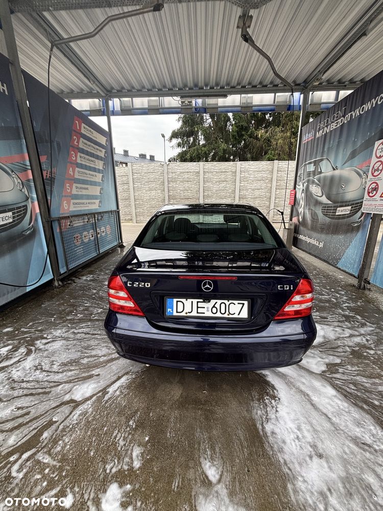 Mercedes-Benz C-Class 2006 photo 5