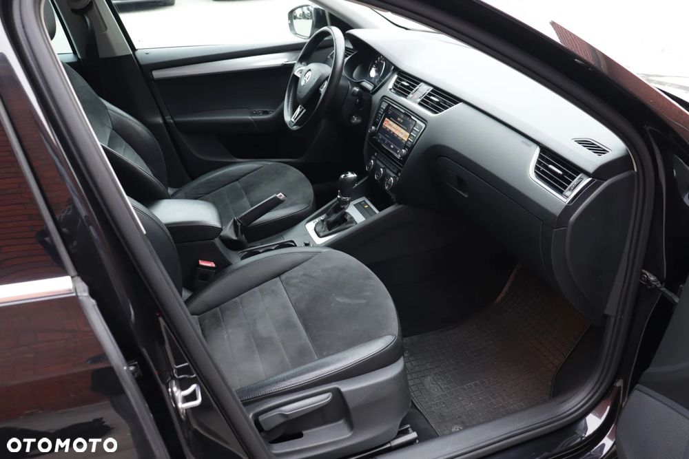 Skoda Octavia 2.0 TDI DSG Clever - 33
