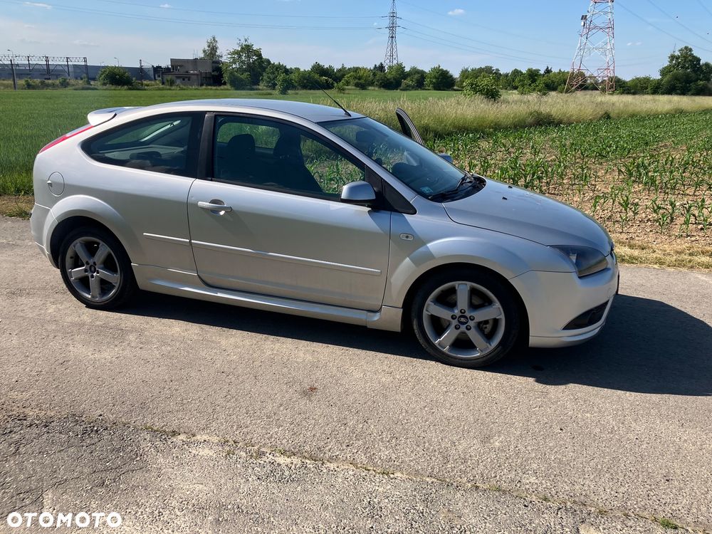 Ford Focus 1.8 TDCi Sport - 2